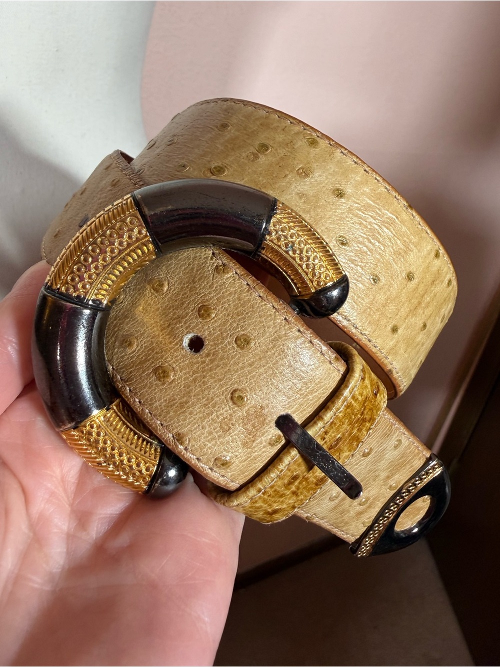 Vintage 1980 90’s wide tan leather ostrich embossed big buckle retro Belt Small